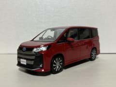 1/30 トヨタ ノア カラーサンプルミニカー - メルカリ