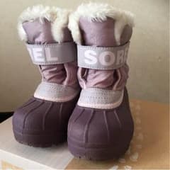 ぷてぃ様専用  SOREL 15㌢ スノーブーツ グレーのサムネイル