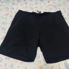 大きいサイズ　ユニクロハーフパンツ4XL 黒のサムネイル