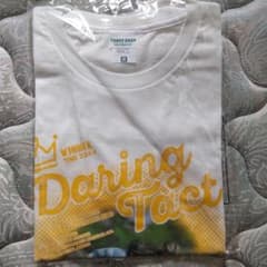 新品未開封　デアリングタクト 限定品 Tシャツ Mのサムネイル