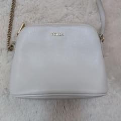 FURLA ホワイト ショルダーバッグのサムネイル