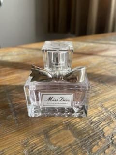 ミス ディオール ブルーミング ブーケ オードトワレ 30ml スプレーのサムネイル
