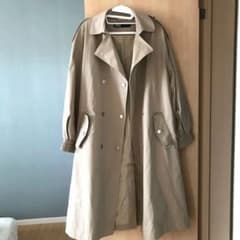 ZARA ベージュ トレンチコートのサムネイル