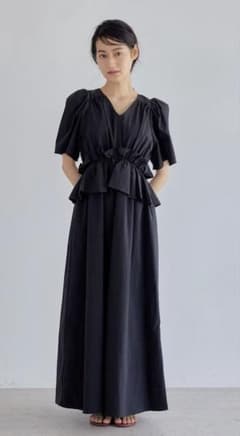 【新品・未使用】United Arrows ブラック ロングワンピース 半袖のサムネイル