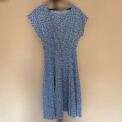 青い花柄 半袖カットソーワンピース 約100cm丈のサムネイル