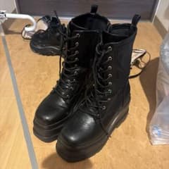 厚底 レースアップブーツ ブラックのサムネイル