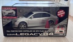 SUBARU LEGACY B4 ラジコン シルバーのサムネイル
