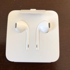 iPhone 純正イヤホン②のサムネイル