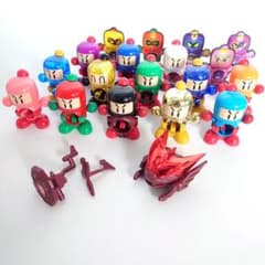 スーパービーダマン フィギュア13体＋ターゲット4体 まとめ売り スーパービーダマン フィギュア13体＋ターゲット4体 まとめ売り - メルカリ