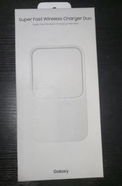 Galaxy Super Fast Wireless Charger Duoのサムネイル