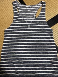 値下げ交渉OK！GYDA タンクトップ Fのサムネイル