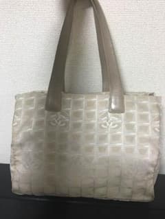 【4/30値下げしました！】CHANEL ニュートラベルライン トートバッグのサムネイル