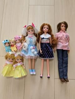 リカちゃん 家族人形本体とドレス 小物セットのサムネイル