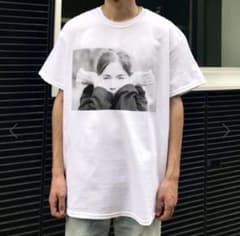 【新品】ビョーク　Tシャツのサムネイル