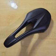 フィジーク ARGO VENTO R1 サドル 140mm - メルカリ