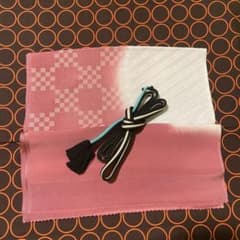 【最終値下げ!正絹 上品】ピンク市松帯揚げ＆黒帯締めセットのサムネイル