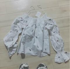 ZARA オフショルのサムネイル