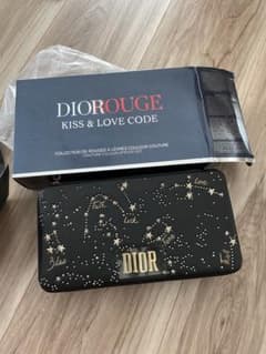 さゆり 様専用Dior ノベルティ ミラー付き レザー スタッズ メイクポーチのサムネイル