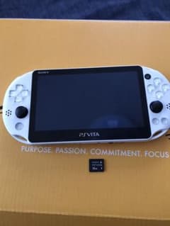 PlayStation®Vita wifiモデル　メモリーカード16GB付きのサムネイル