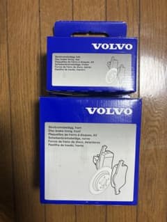 VOLVO 純正ブレーキパッド 前後セット S40, V50, C30, C70 VOLVO純正ブレーキパッド前後セットS40, V40,V50,C30,C70 - メルカリ