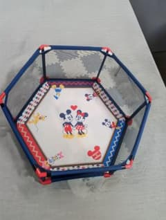 ミッキーマウス ベビーサークル 六角形　【ai☆値下げ交渉可！！様専用】のサムネイル