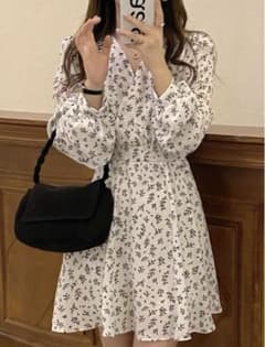 花柄ワンピースのサムネイル