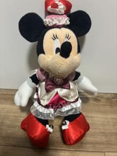 テーブルイズウェイティング ミニーぬいぐるみバッジ - メルカリ