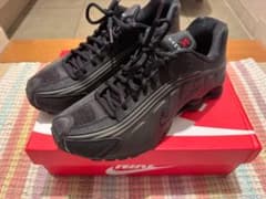 Nike Women's Shox R4 "Black"のサムネイル
