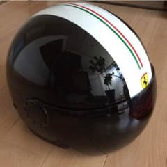 MOMO  フェラーリ  ヘルメットのサムネイル