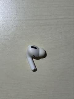 AirPods Pro 第1世代　【左耳のみ】のサムネイル