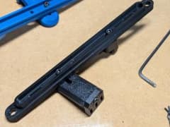TT02 / TT02B用ショートリポホルダー（黒）無加工で100g以上軽量化！のサムネイル