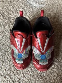 16cm キッズスニーカー レッド ウルトラマン オメガ