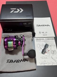 DAIWA鏡牙100SH 太刀魚ジギング用リール（右巻き） - メルカリ