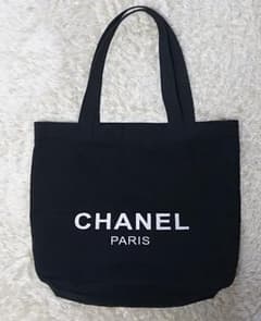 CHANELトートバッグ　ノベルティ CHANEL ブラック トートバッグ ノベルティ - メルカリ