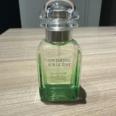 HERMES香水 30ml オードトワレ屋根の上の庭 試供品2セット付き - メルカリ
