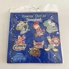 【レア】　ディズニーランドリゾート　ピンバッジ　年パス所有者限定 レア】 ディズニーランドリゾート ピンバッジ 年パス所有者限定 - メルカリ