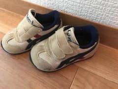 アシックスのサムネイル