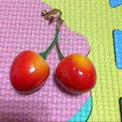 チェリー ✴︎ イヤリングのサムネイル
