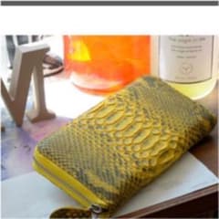 じばにゃん様専用  ダイヤモンドパイソンラウンド財布のサムネイル