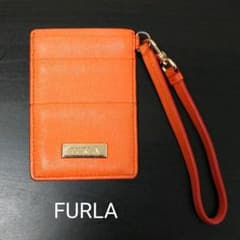 FURLA　パスケース　定期入れ　フルラのサムネイル