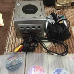 ゲームキューブとカセット多数メモリー付きのサムネイル