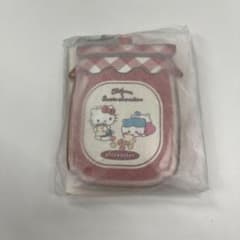 ちいかわ×サンリオキャラクターズ パスケース（はちわれ＆ハローキティ）のサムネイル