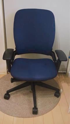 Steelcase v2 ランバーサポート ネイビー - メルカリ