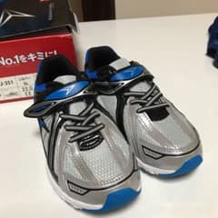 瞬足 新品 22.0 グレー×ブルーのサムネイル