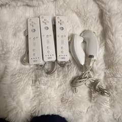 Wiiリモコン3個とヌンチャク2個セットのサムネイル