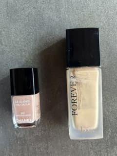 Diorファンデーション　CHANELネイルのサムネイル