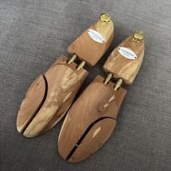 トムブラウン THOM BROWNE 純正木製シューツリー トムブラウン THOM BROWNE 純正木製シューツリー - メルカリ