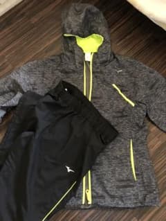 週末 SALE☆MIZUNO ジャージ上下　細身　レディースMのサムネイル