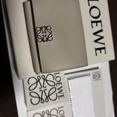 LOEWE 三つ折財布 最終値下げのサムネイル