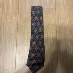 Burberrys ネクタイ ネイビー 花柄 総柄のサムネイル